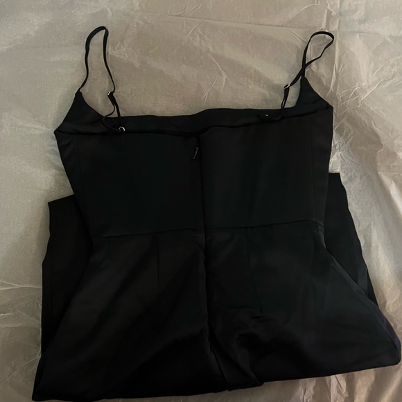 HOUSE OF CB 'Anais' Black Satin Pointed Corset Midi Dress - Picture 7 of 11